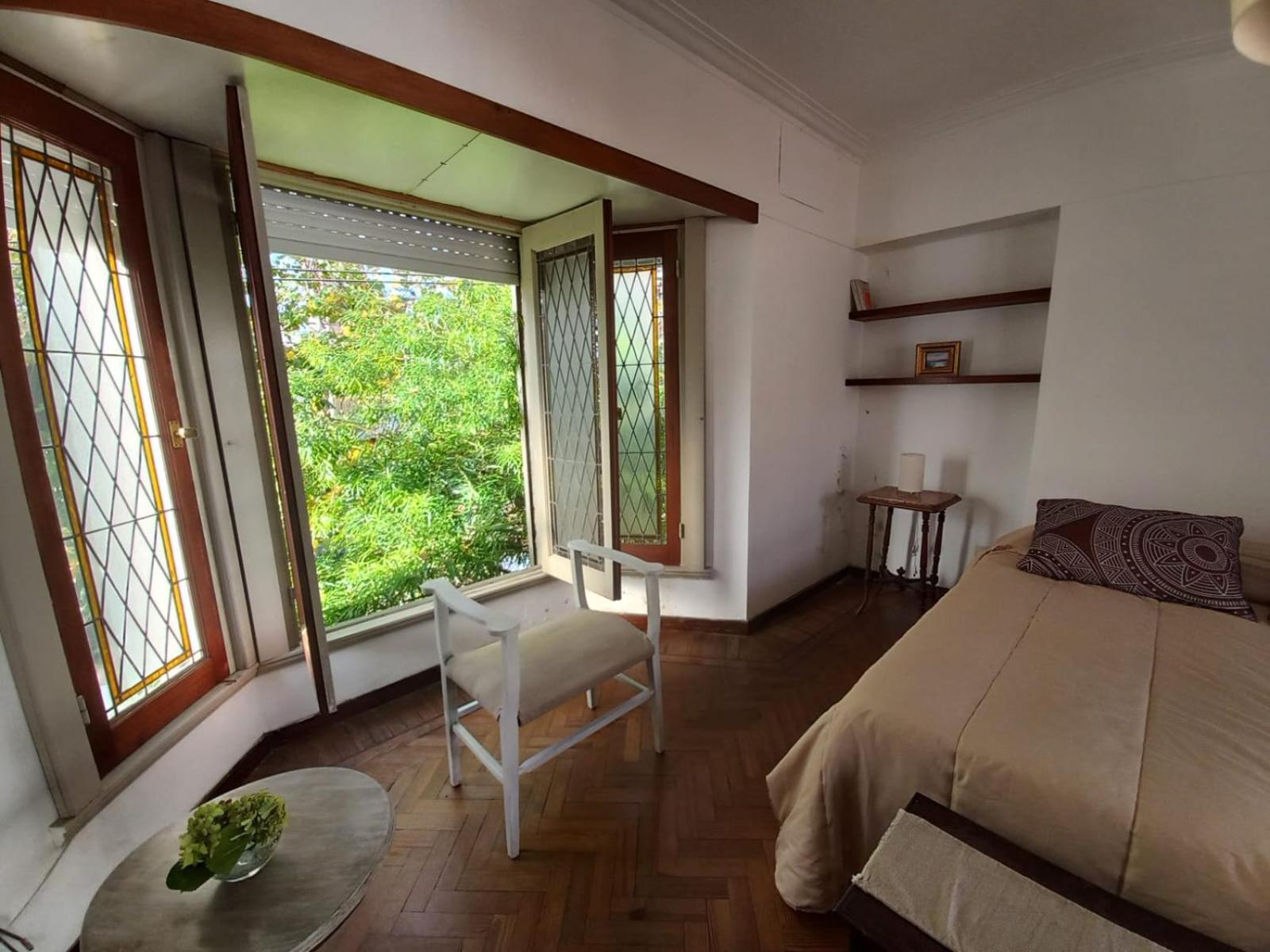 Casa Amplia 5 Personas Y Cochera, A Pasos Del Centro Holiday home